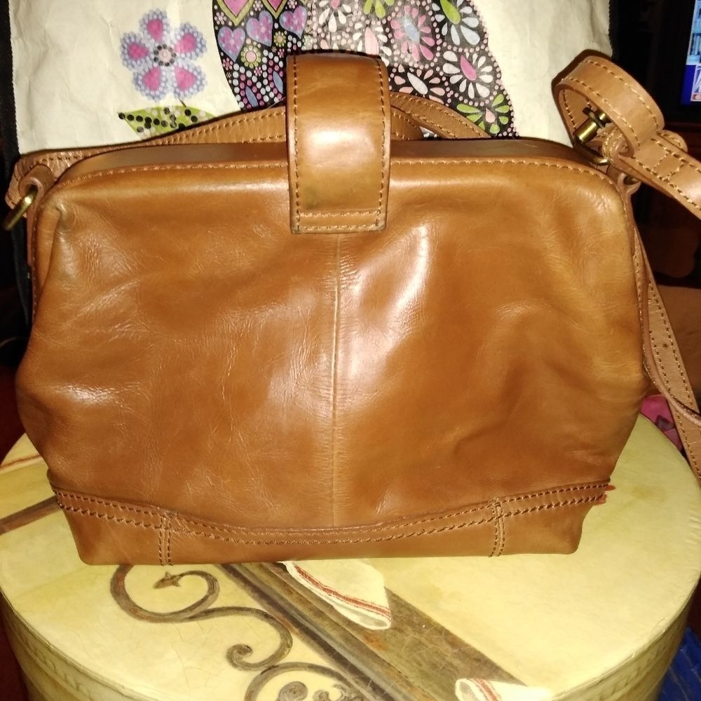 Born leather purse